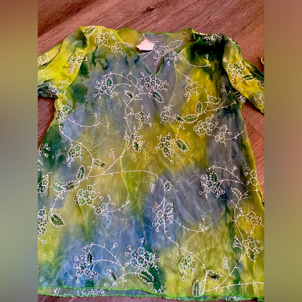 Very good condition and I recommend buying this is used it doesn’t fit anymore